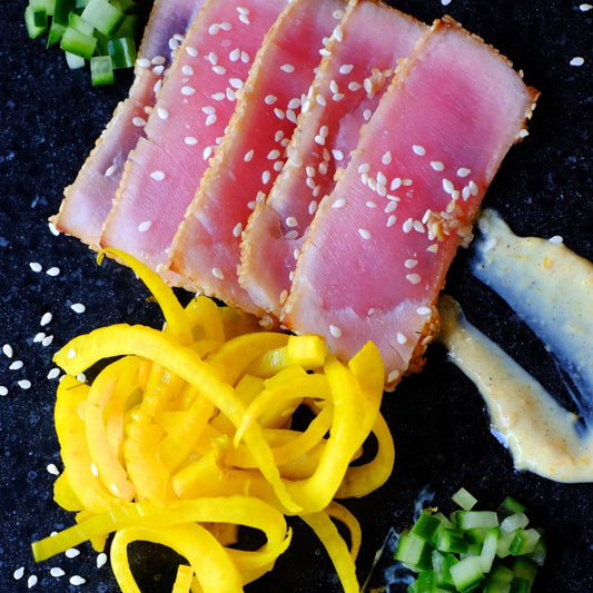 TATAKI THON ET CROÛTE DE SÉSAME